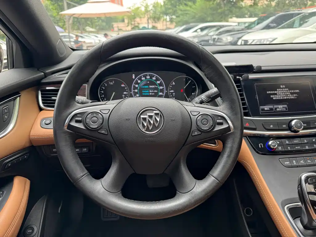 Buick LaCrosse 2017 — фото 10