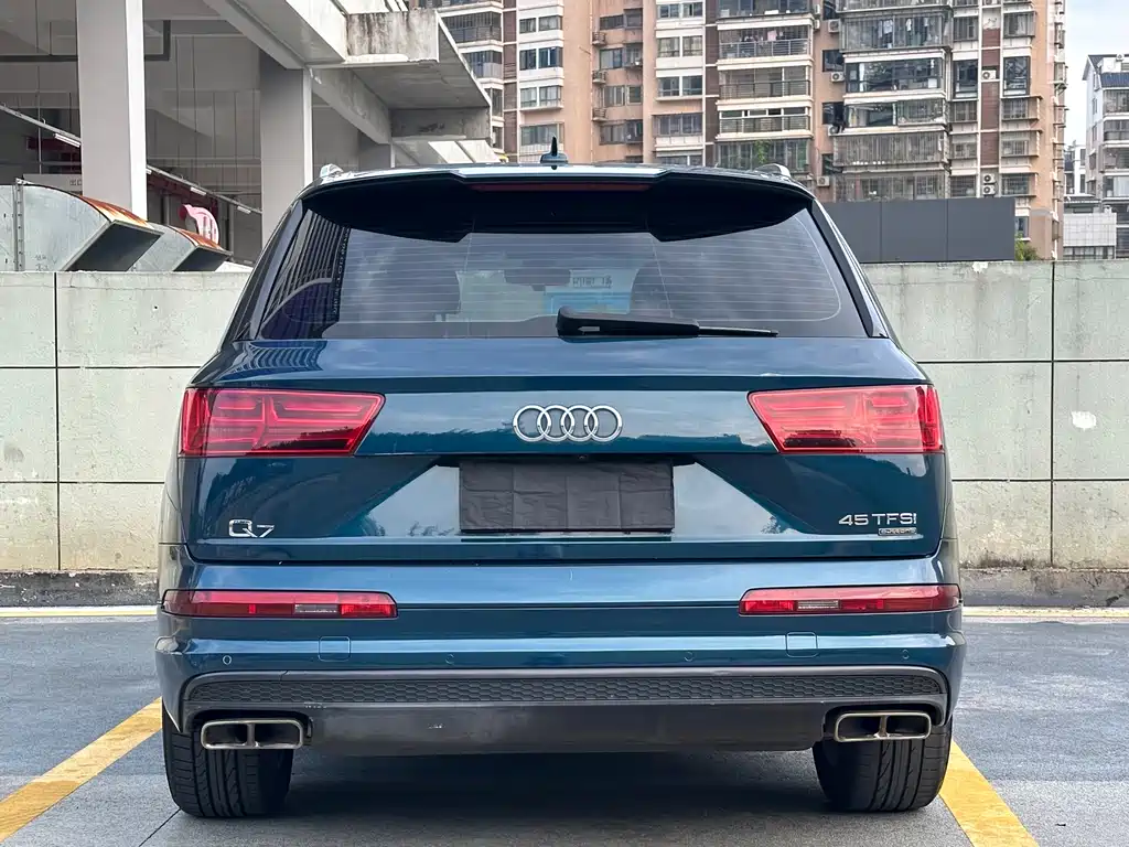 Audi Q7 2018 — фото 8