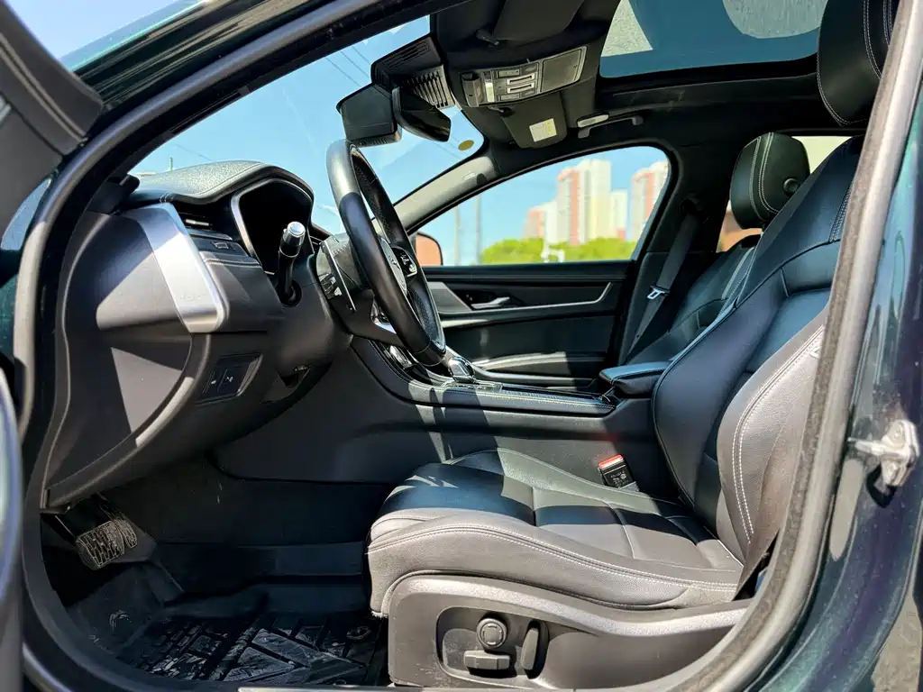Jaguar XFL 2022 — фото 19