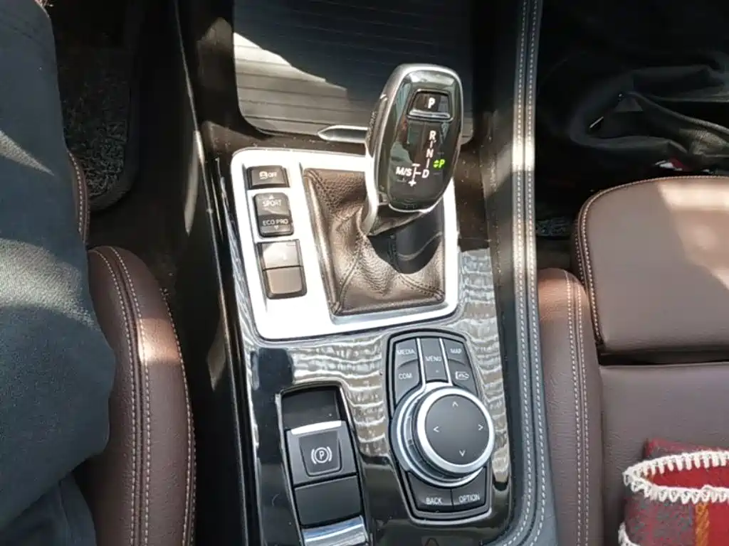 BMW 1 Series 2021 — фото 14