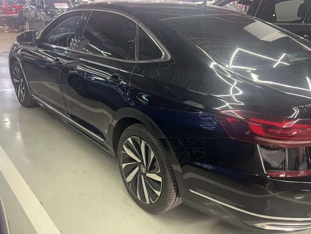 Volkswagen Passat 2022 — фото 12