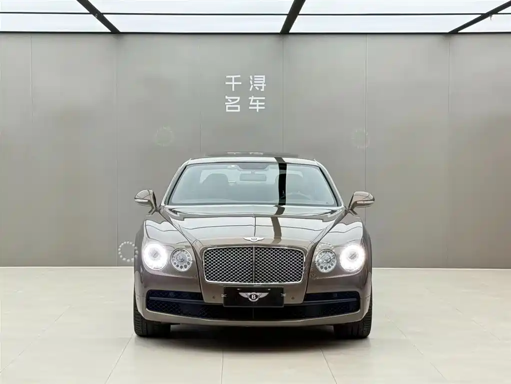 Bentley Flying Spur 2015 — фото 2