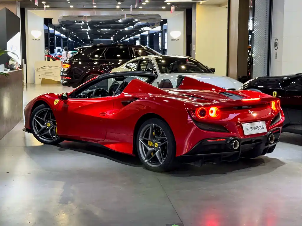 Ferrari F8 2023 — фото 4