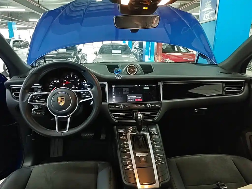 Porsche Macan 2021 — фото 10