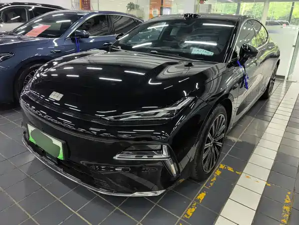 Geely Galaxy Starshine 8 2025