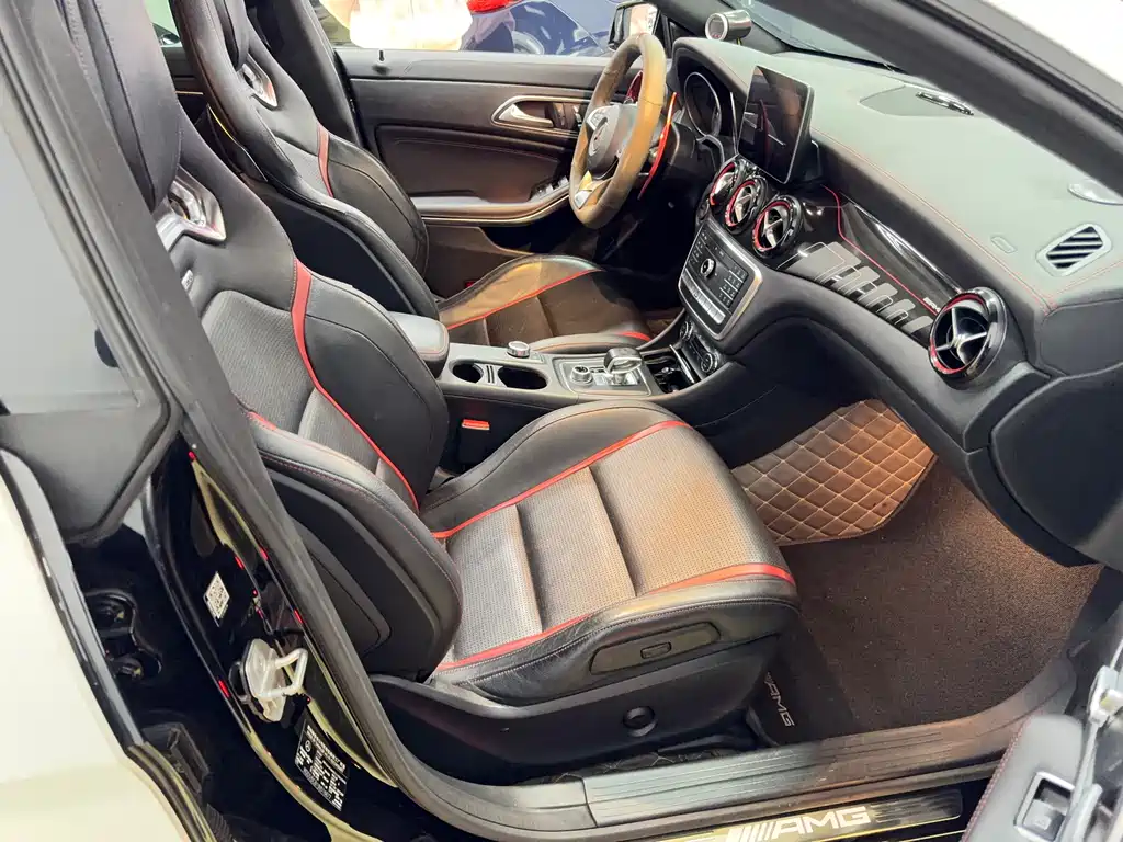Mercedes-Benz CLA AMG 2017 — фото 10