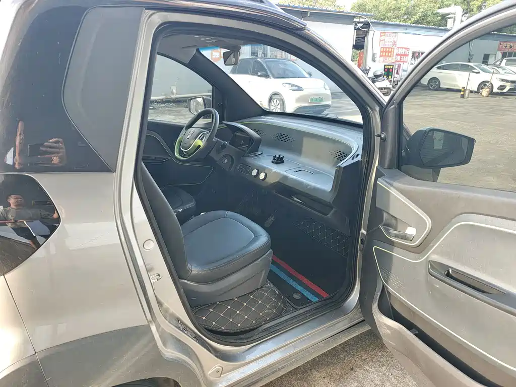 Baojun E100 2019