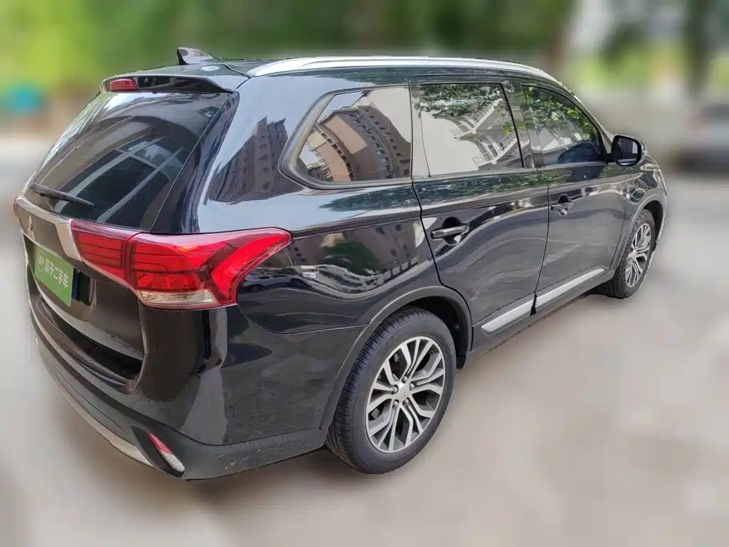 Mitsubishi Outlander 2018