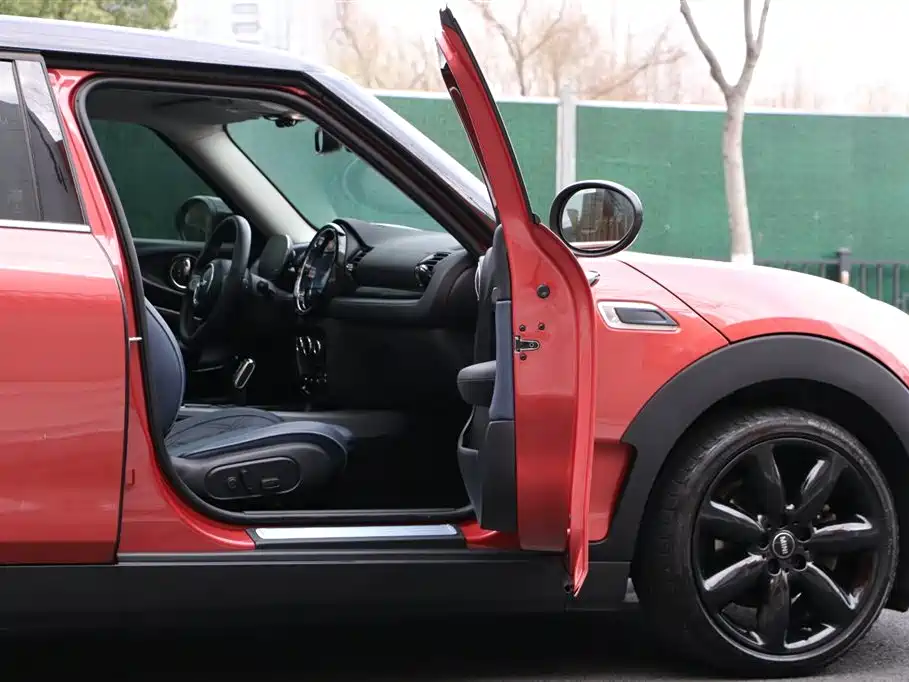 MINI Clubman 2022 — фото 16