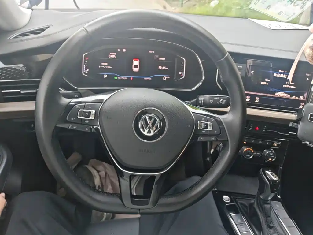 Volkswagen Passat 2019 — фото 11