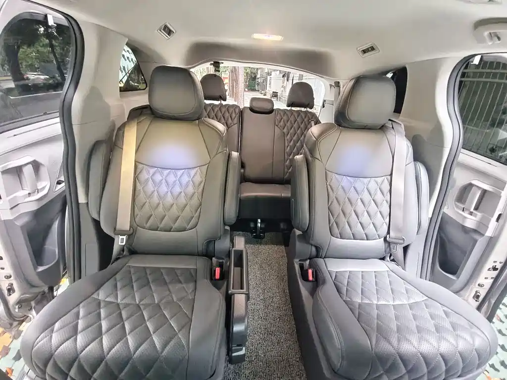 Toyota Sienna 2025 — фото 14