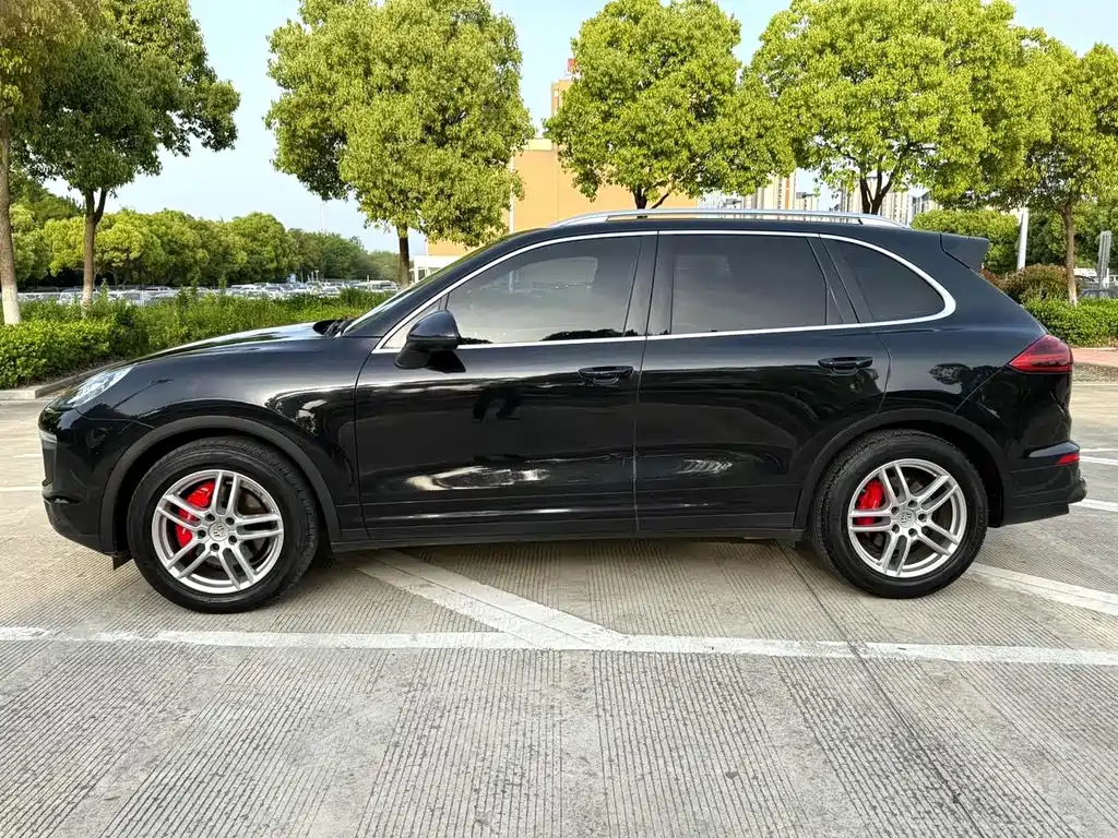 Porsche Cayenne 2016 — фото 13