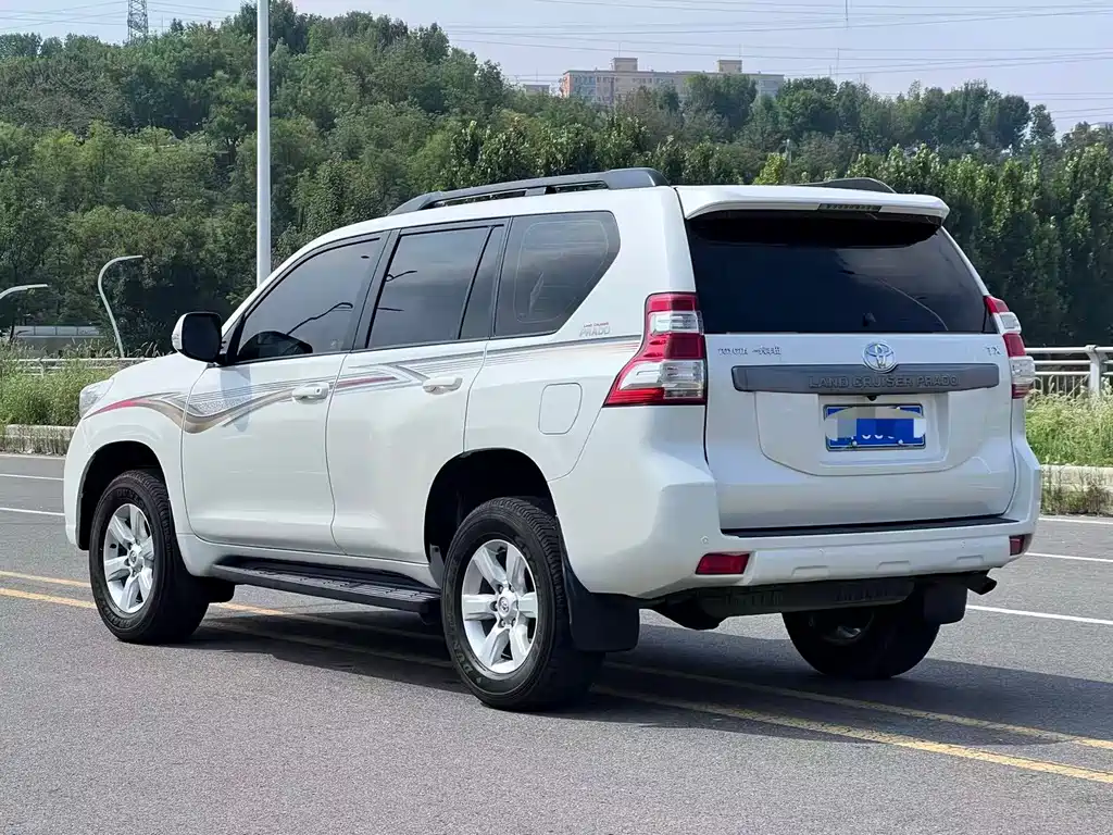 Toyota Prado 2017 — фото 7