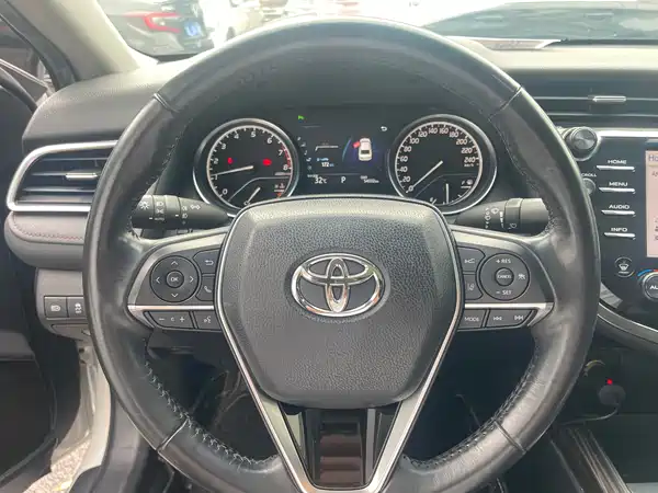 Toyota Camry 2019