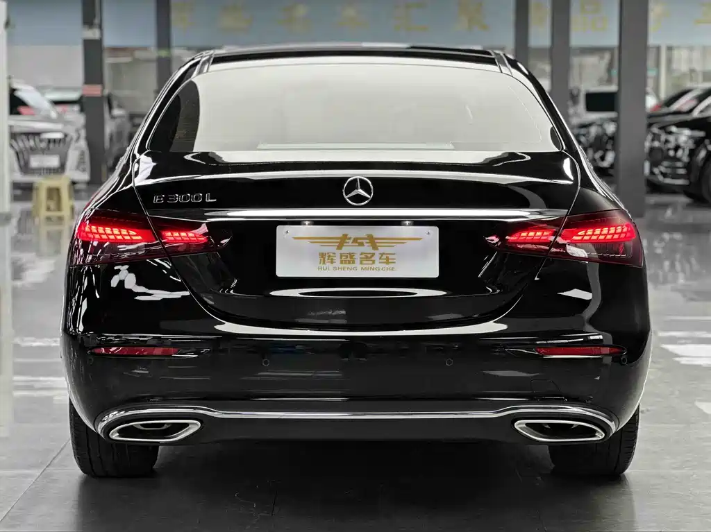 Mercedes-Benz E-Class 2022 — фото 3