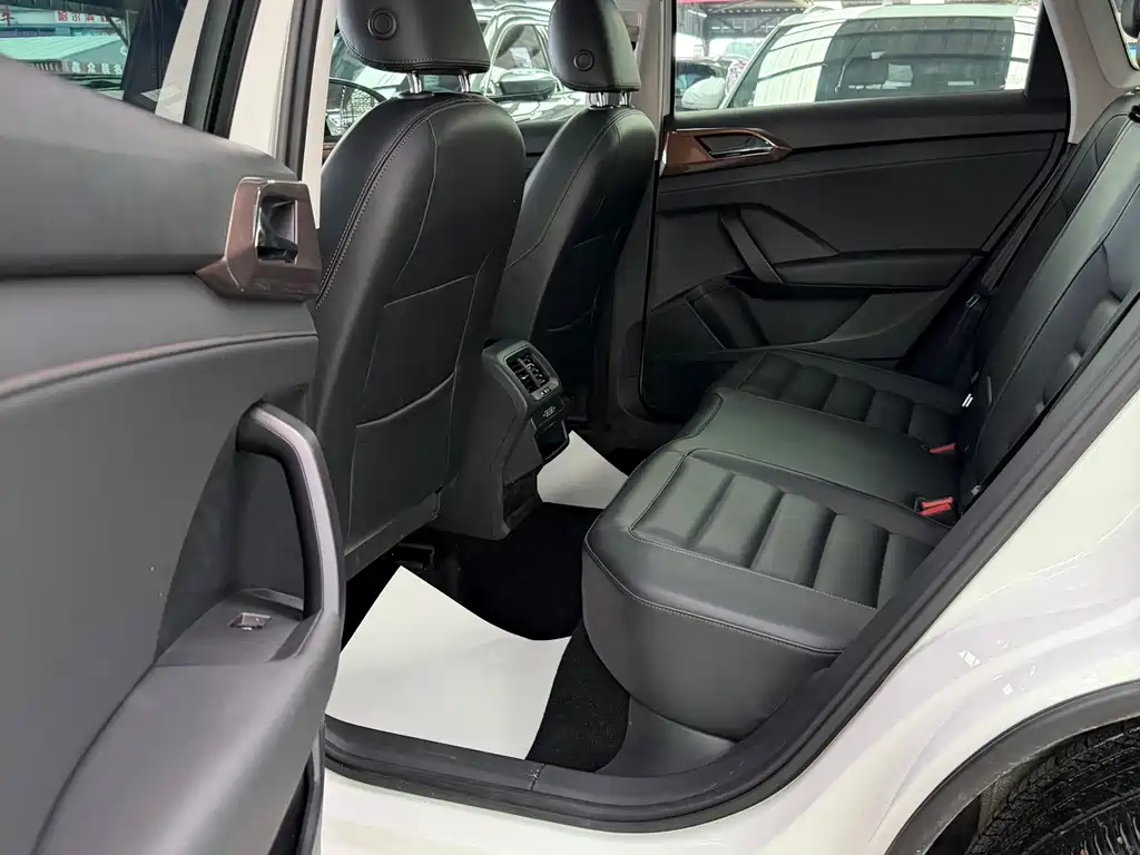 Volkswagen Tharu 2020