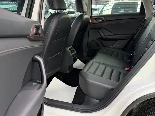 Volkswagen Tharu 2020