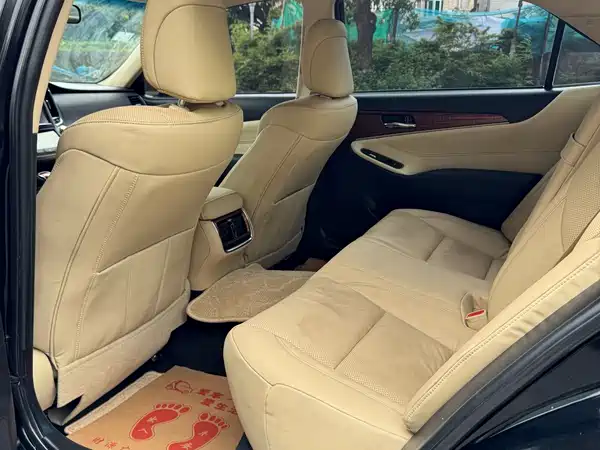 Toyota Crown 2017