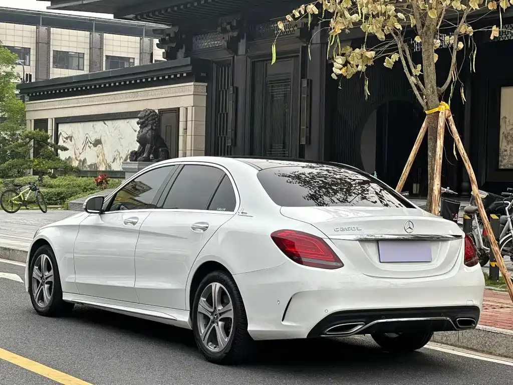 Mercedes-Benz C-Class 2019 — фото 7
