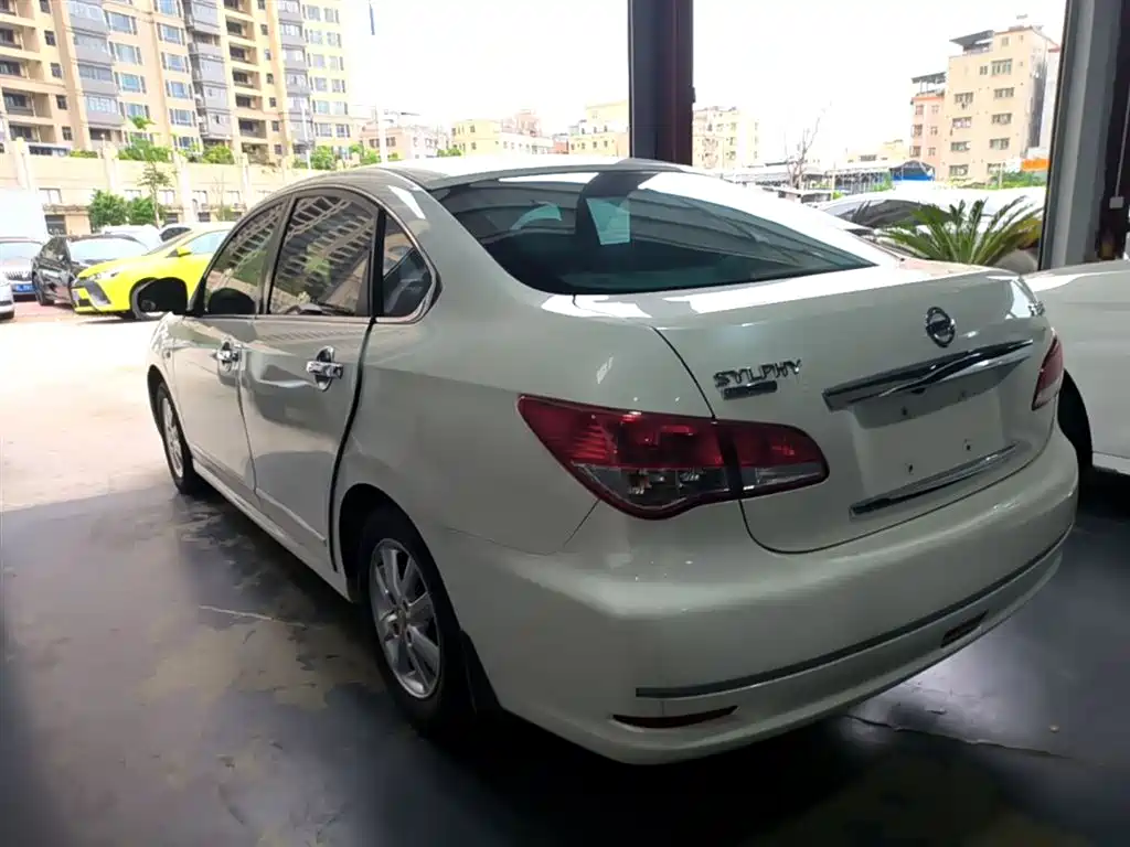 Nissan Sylphy 2016 — фото 23