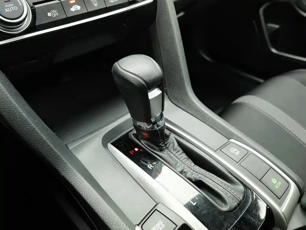 Honda Civic 2021 — фото 13