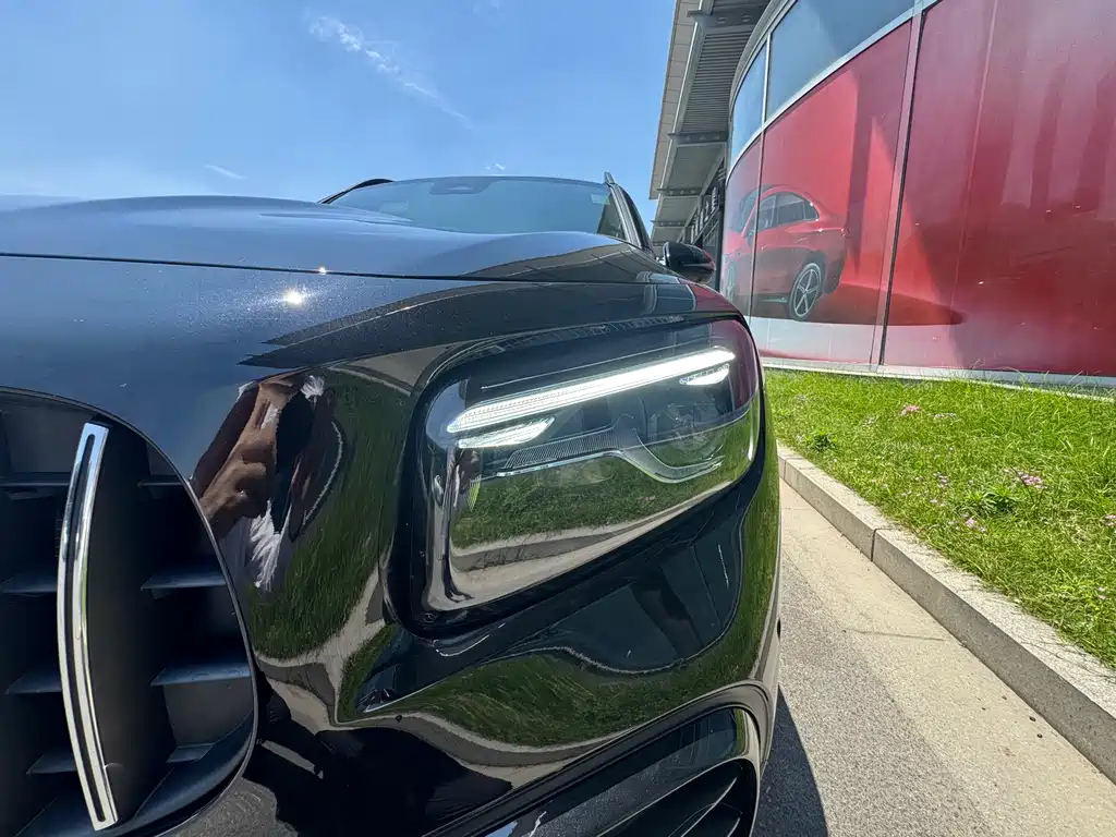 Mercedes-Benz GLB AMG 2025 — фото 15