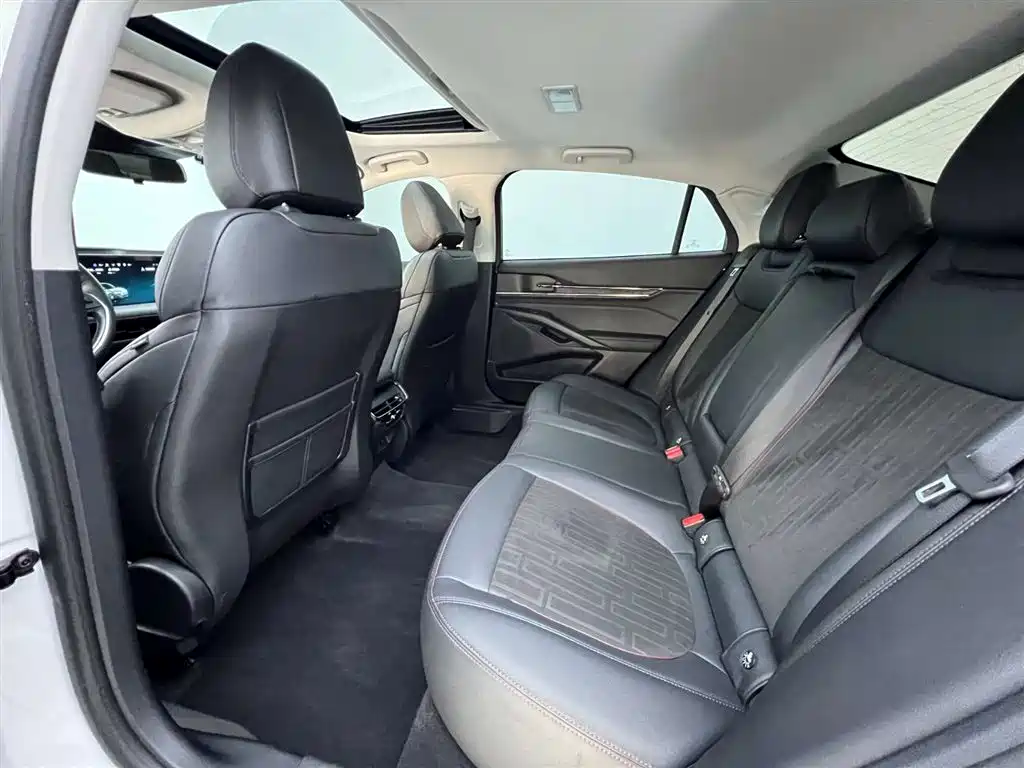 Ford Mondeo 2023 — фото 15