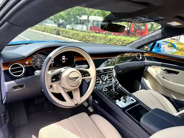 Bentley Continental 2022