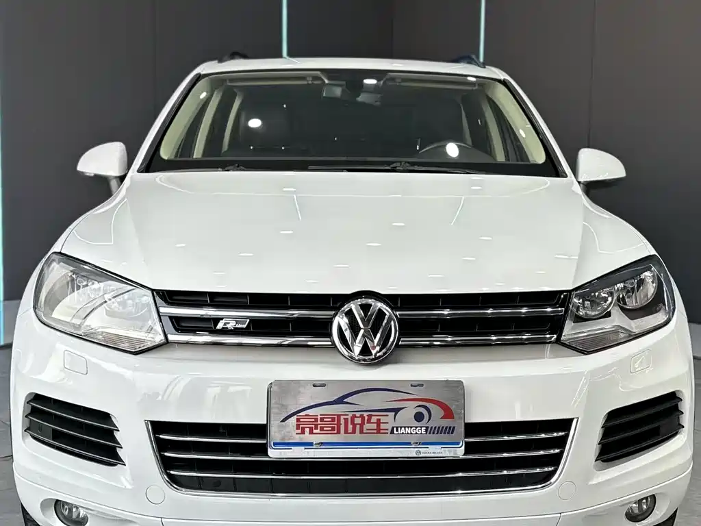 Volkswagen Touareg 2015 — фото 2