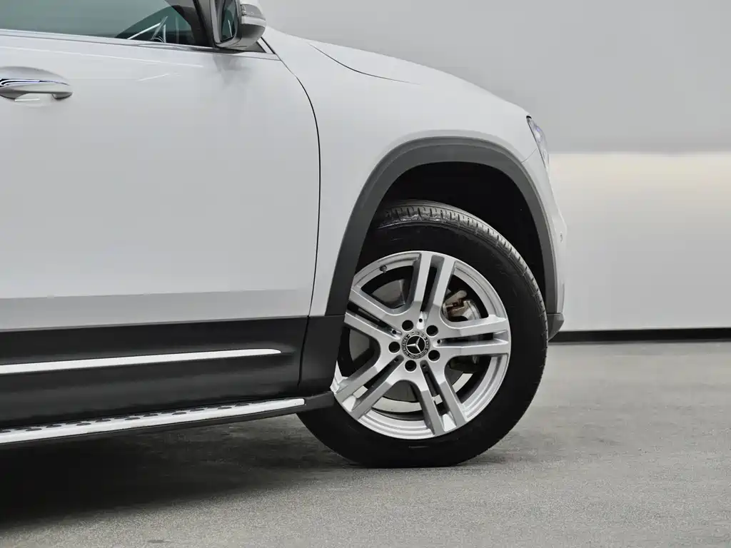 Mercedes-Benz GLB 2023 — фото 31