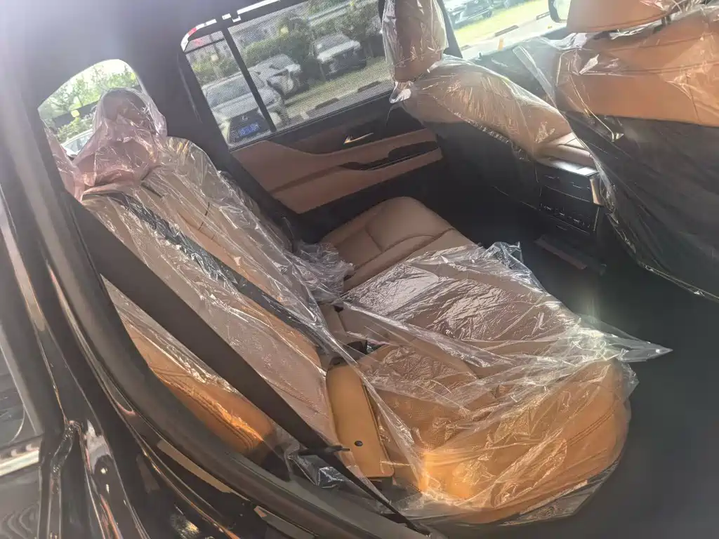 Lexus LX — фото 11