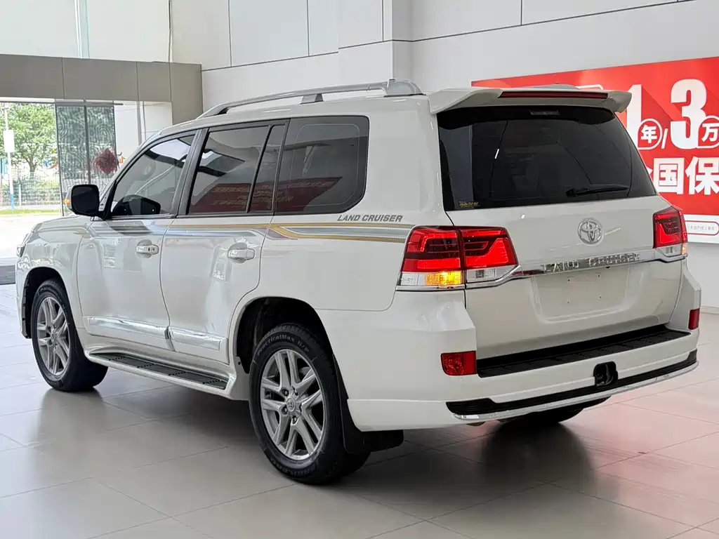 Toyota Land Cruiser 2015 — фото 15