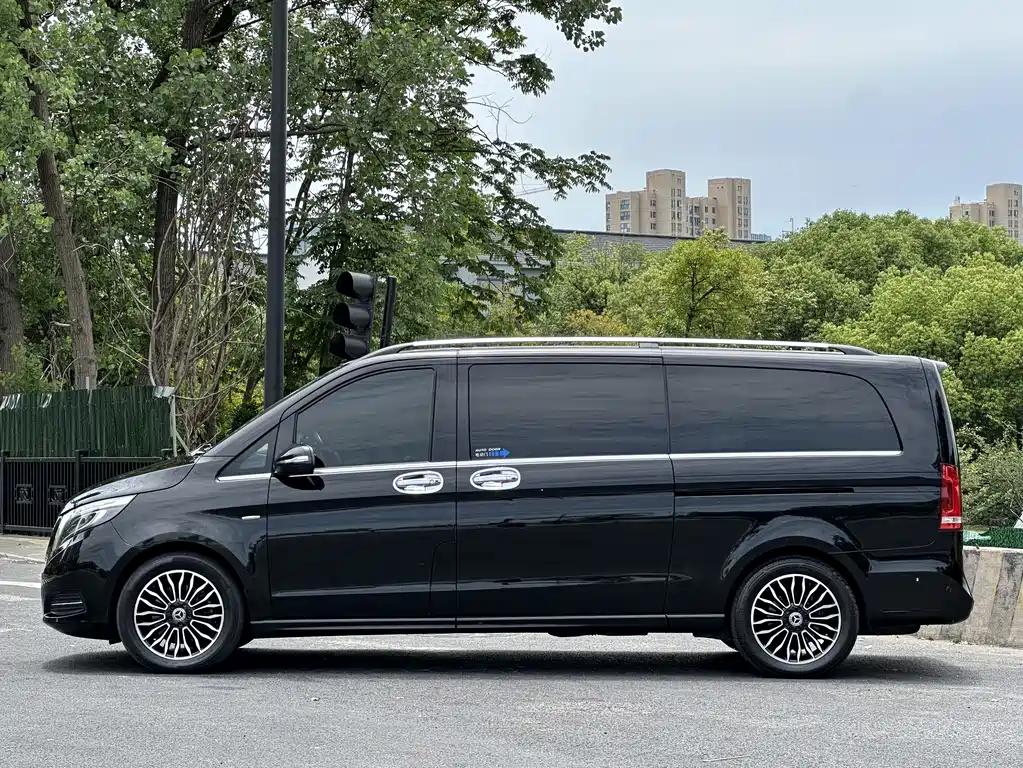 Mercedes-Benz V-Class 2019 — фото 4