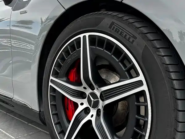 Mercedes-Benz EQE AMG 2024