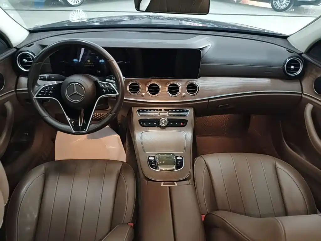 Mercedes-Benz E-Class 2021 — фото 10
