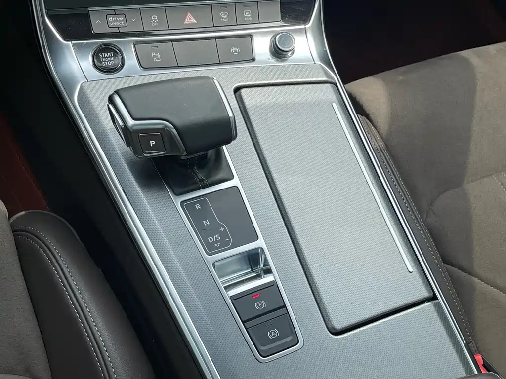 Audi A7L 2023 — фото 19