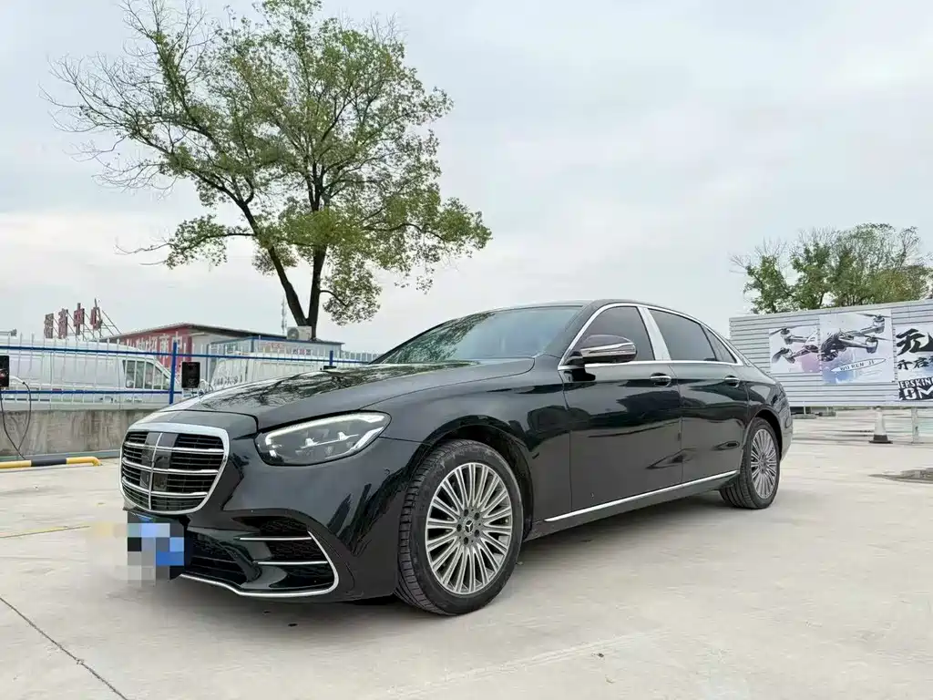 Mercedes-Benz E-Class 2021