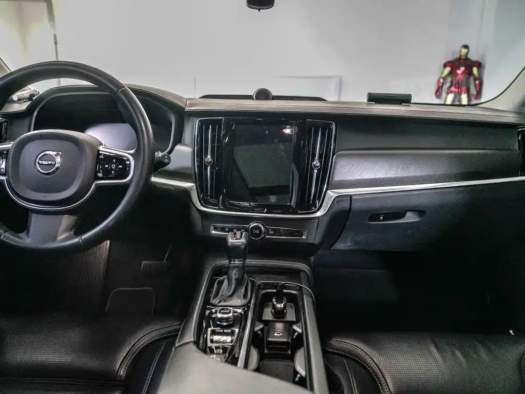 Volvo V90 2017 — фото 12