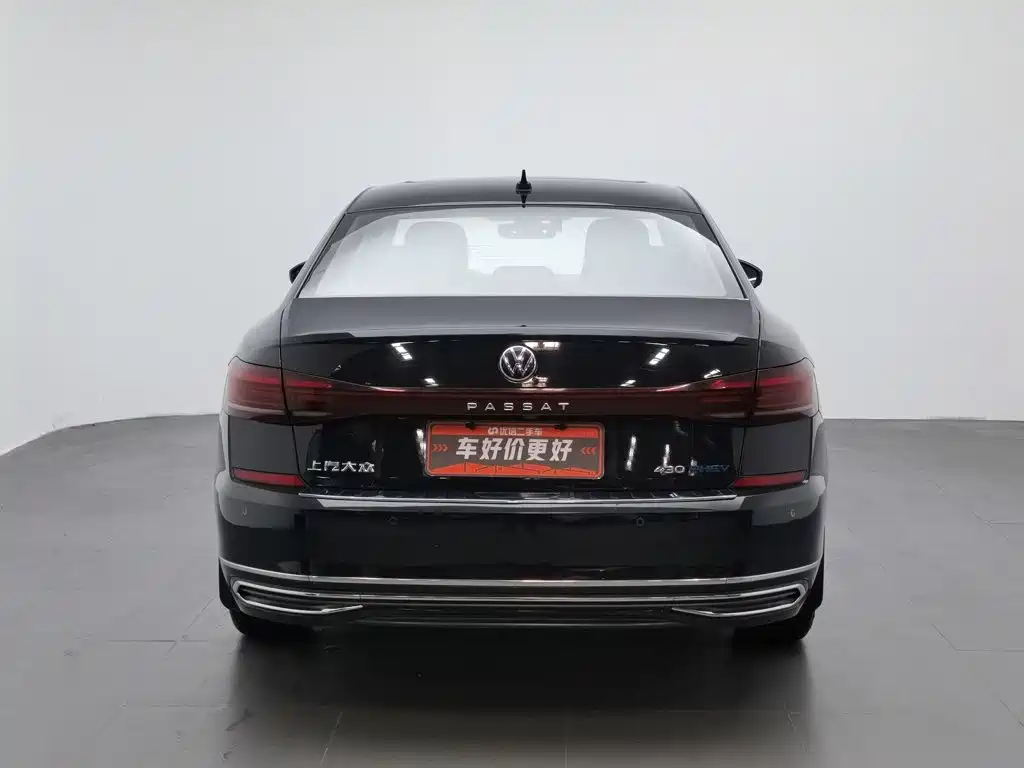 Volkswagen Passat Plug-In Hybrid 2023 — фото 4