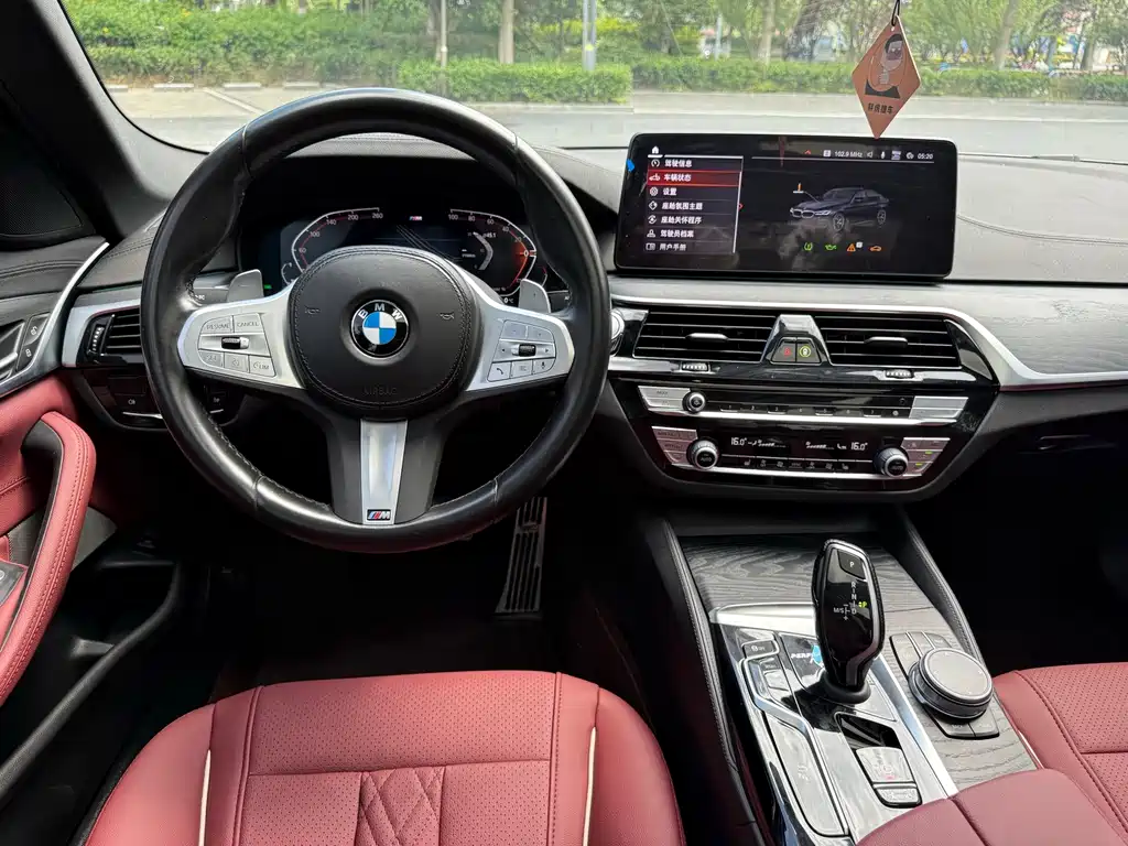 BMW 5 Series 2023 — фото 13