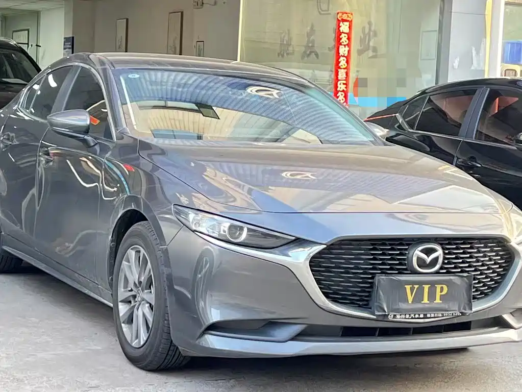 Mazda 3 Axela 2023 — фото 3