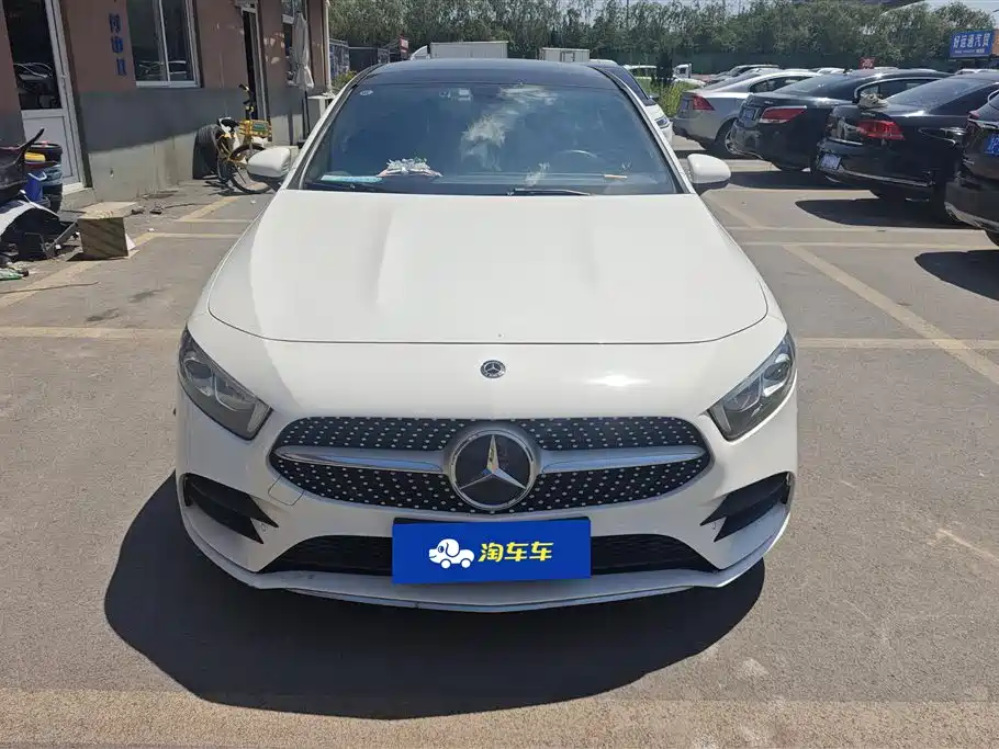 Mercedes-Benz A-Class 2019 — фото 2