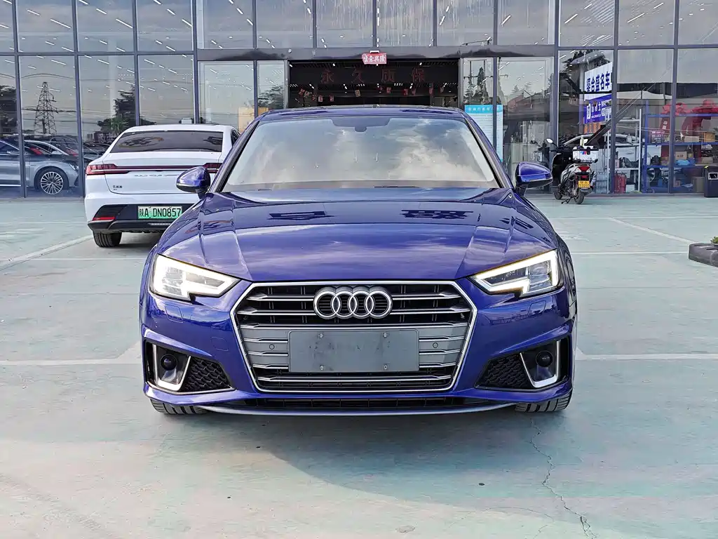 Audi A4L 2019 — фото 2