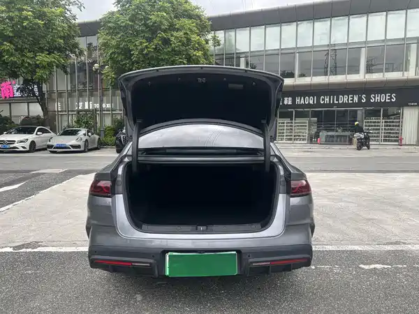 BYD Qin L 2024