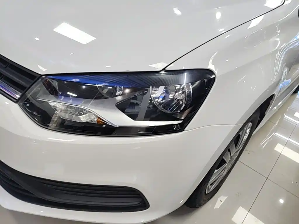 Volkswagen Polo 2019 — фото 24
