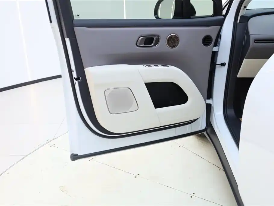 Li Auto i8 2026 — фото 17