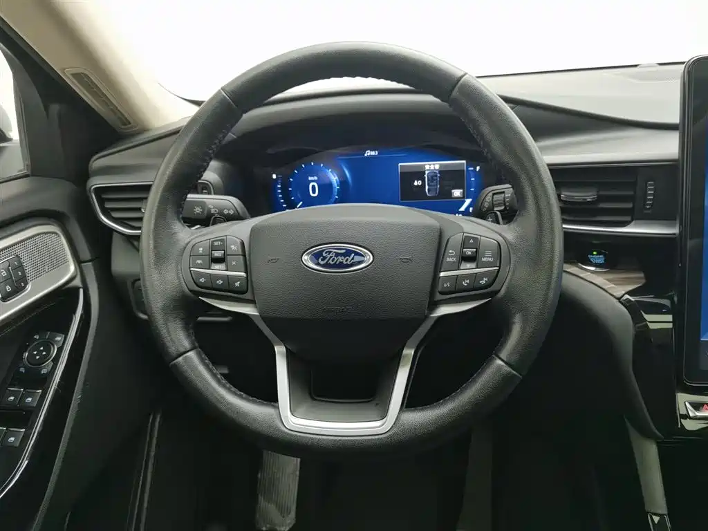 Ford Explorer 2021 — фото 11