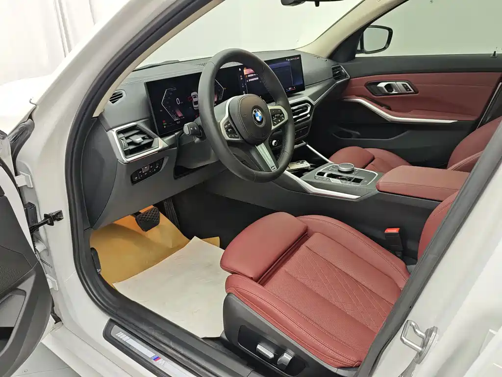 BMW 3 Series 2023 — фото 13