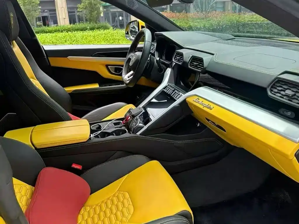 Lamborghini Urus 2019 — фото 4