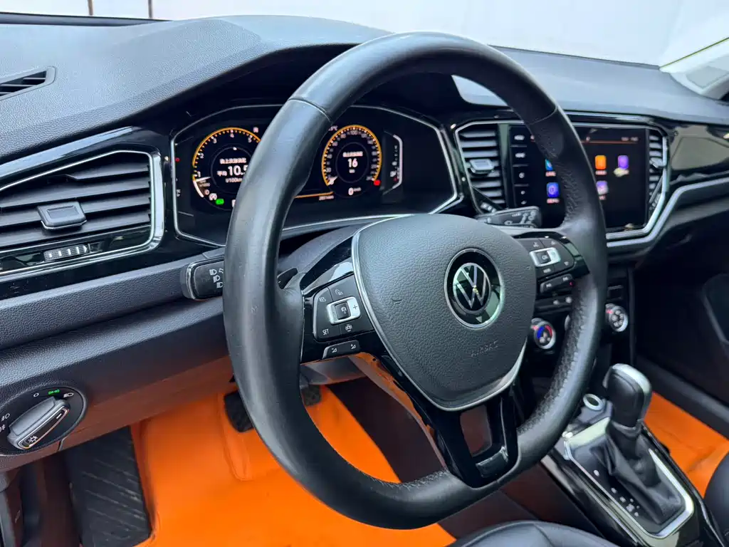 Volkswagen T-Roc 2022 — фото 8